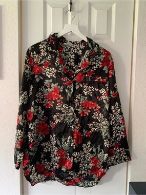 Ivy & Annabelle Floral Pajama Sleep Top Size Large